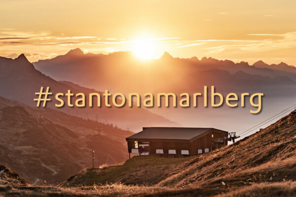 Sonnenuntergang bei Hütte Sonnenuntergang bei Hütte